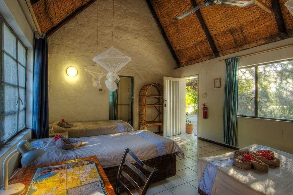 Okavango River Lodge Маун Экстерьер фото