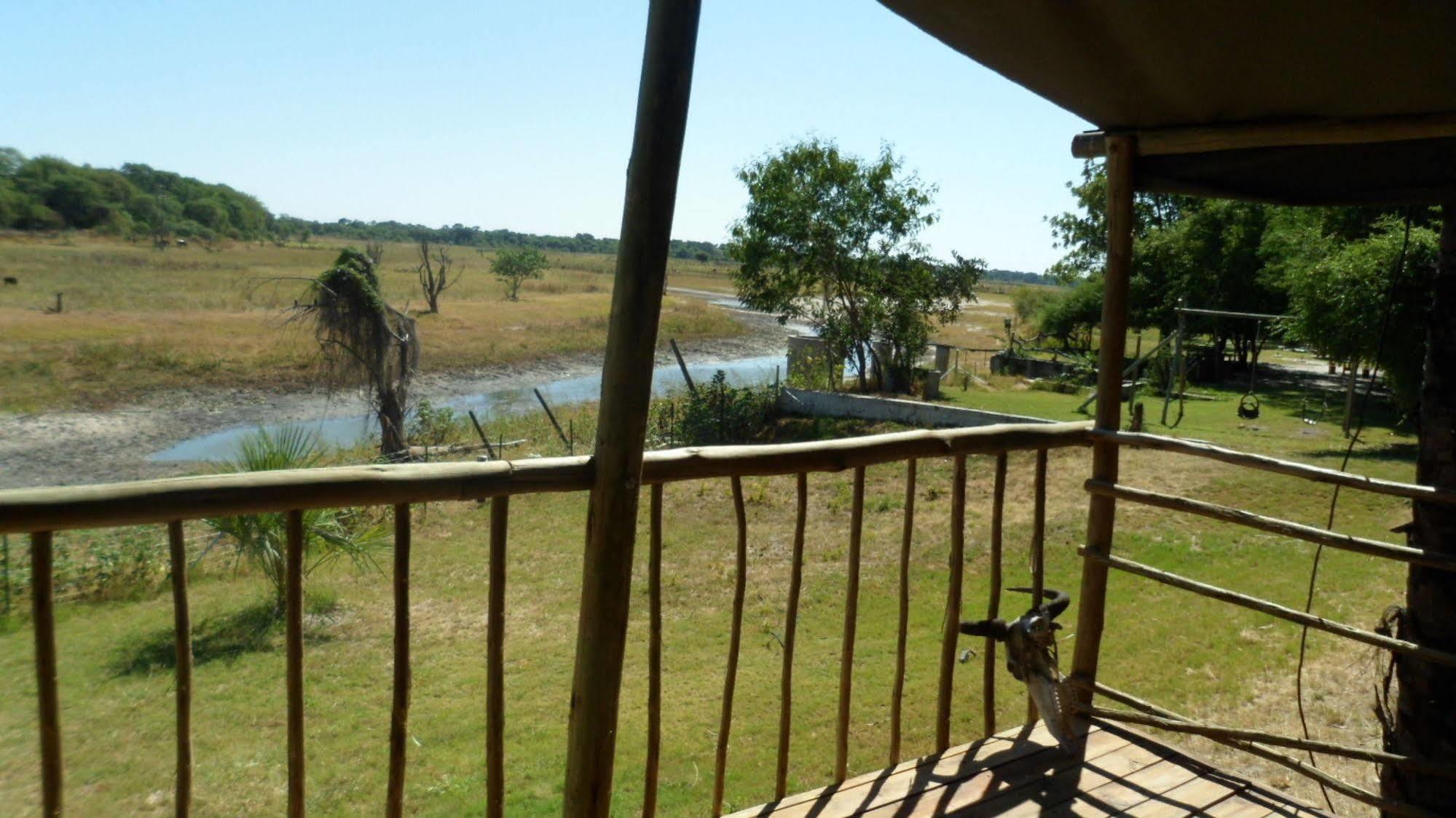 Okavango River Lodge Маун Экстерьер фото