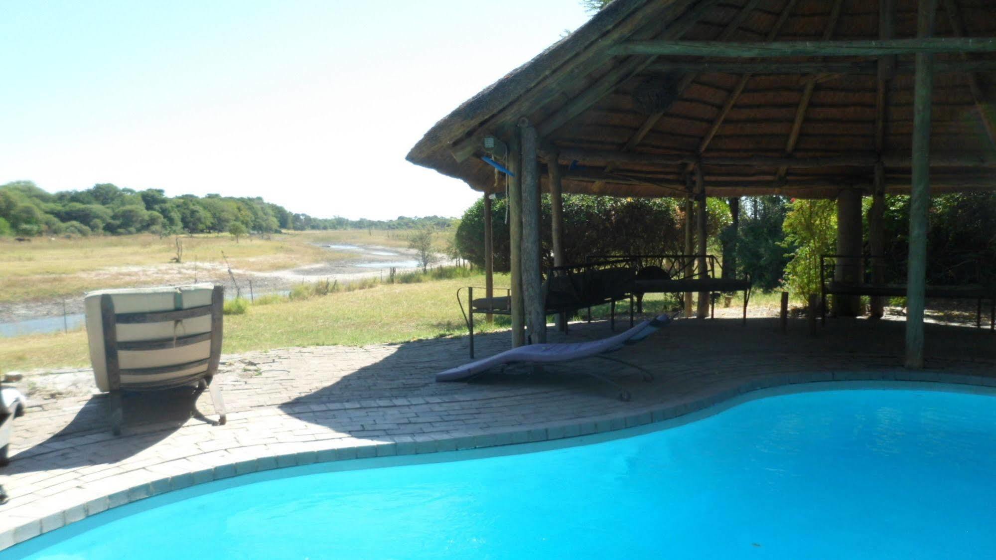 Okavango River Lodge Маун Экстерьер фото