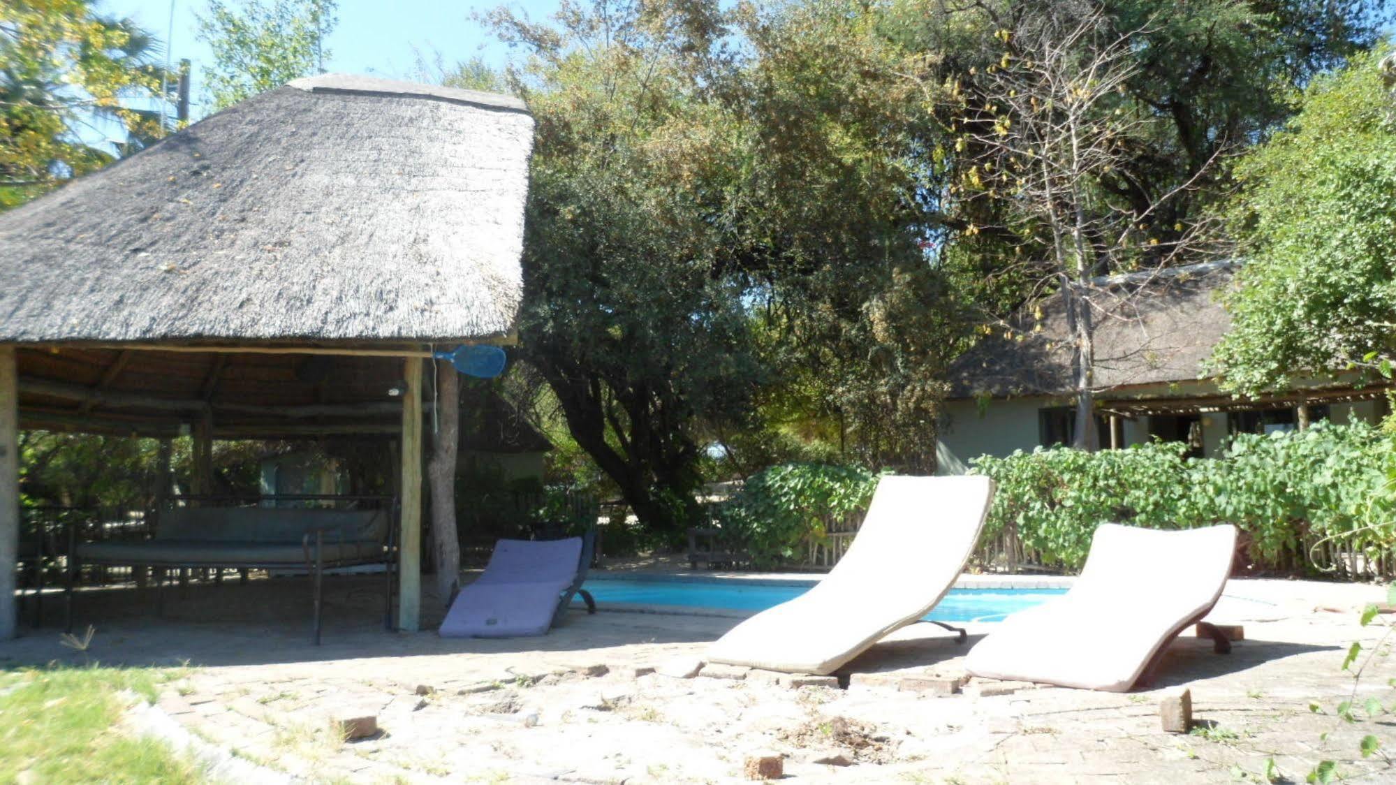 Okavango River Lodge Маун Экстерьер фото